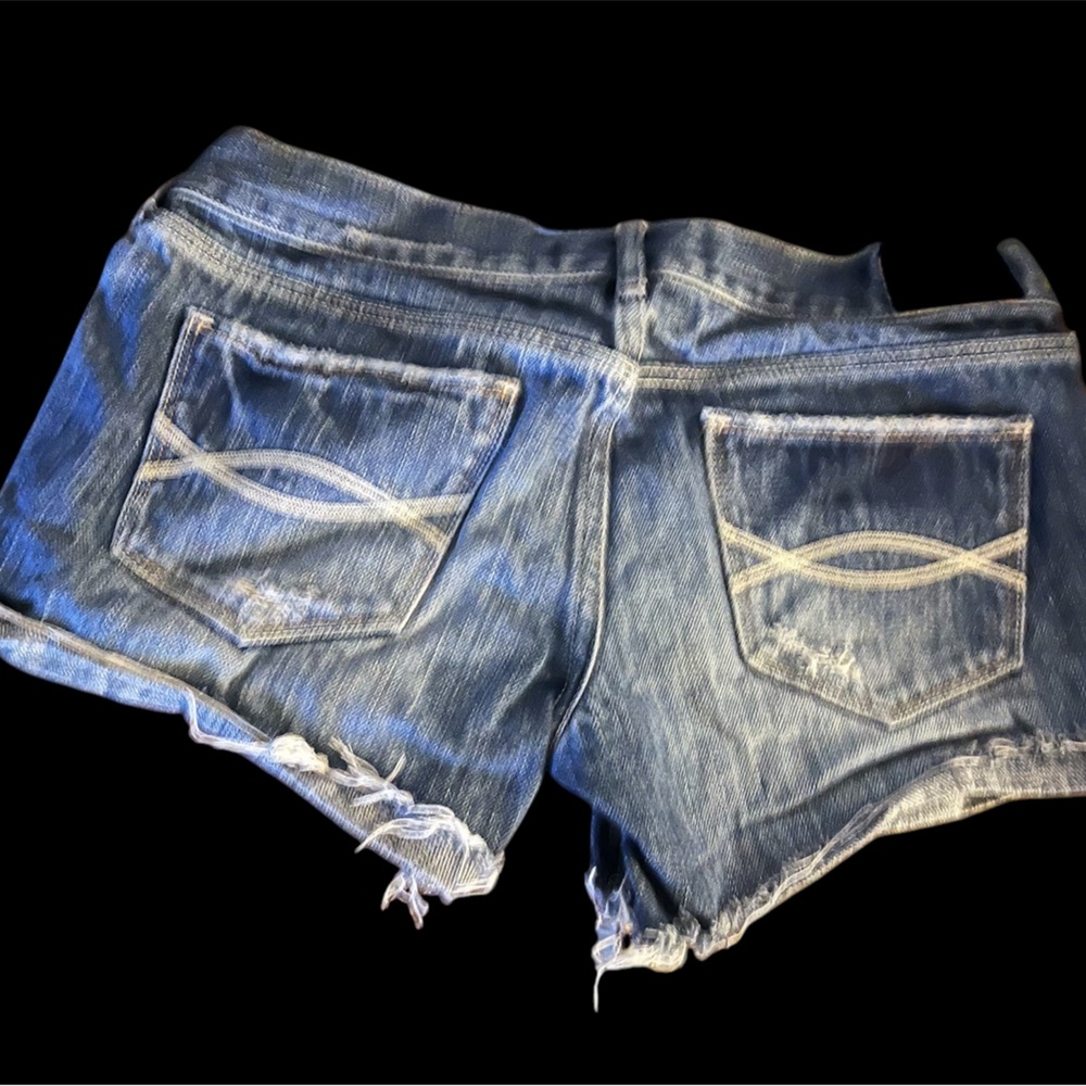 Girls size 14 Abercrombie Jean shorts. Says 16 but runs small to a 14